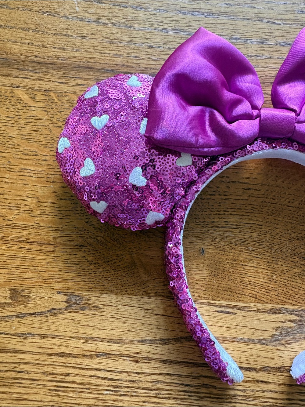 2022 Hot Pink/magenta Heart and Sequin Disney Minnie Mouse Ears - Picture 2 of 10